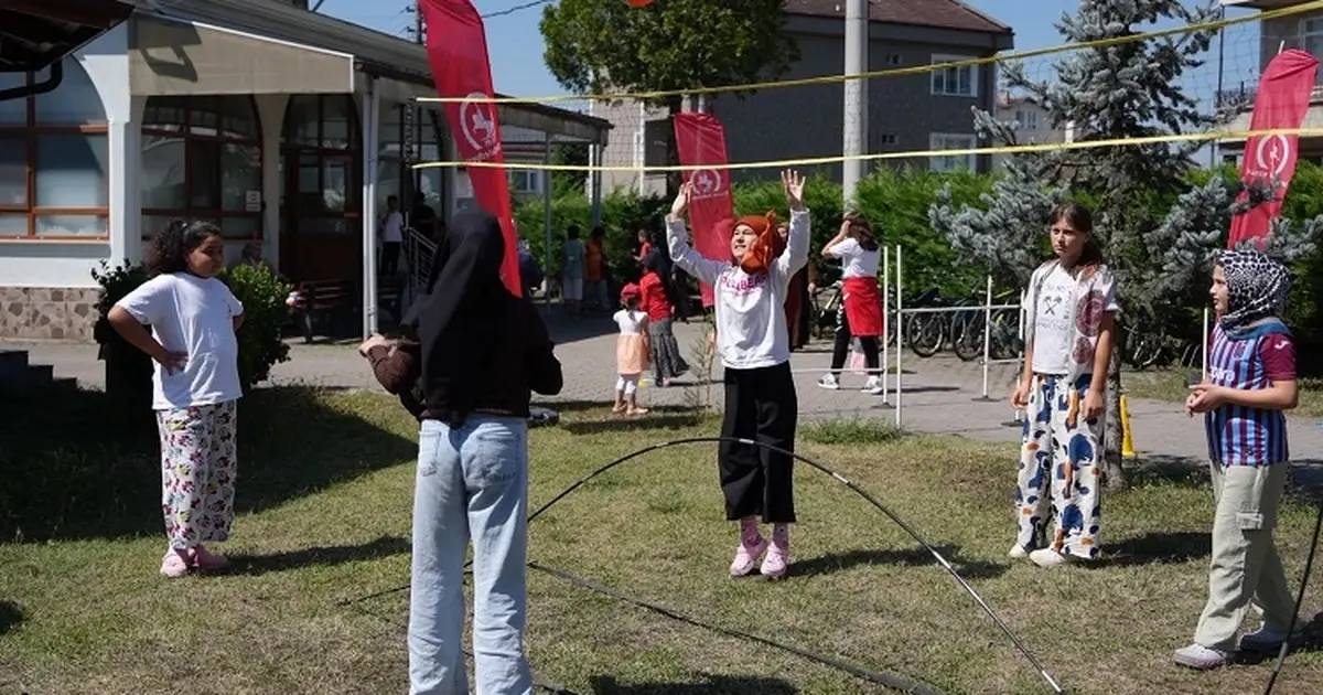Düzce’de “Hareket Camide” projesinde Kur’an kursu öğrencileri sporla buluştu