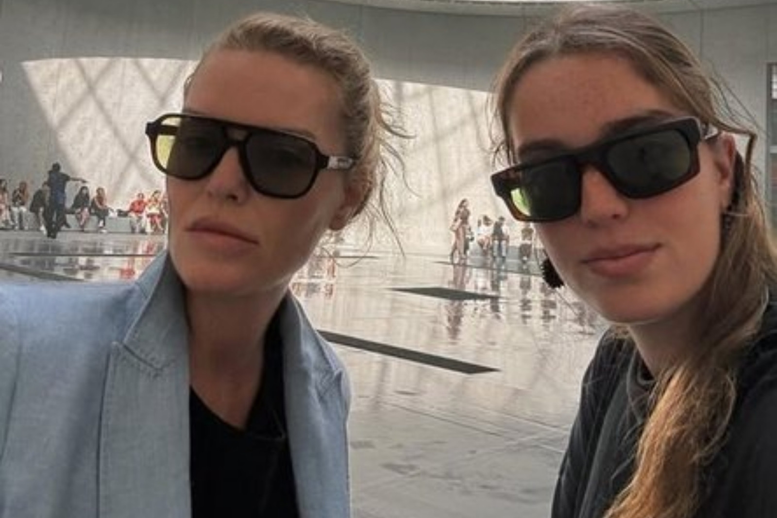 Alara Koçibey kızı Yasmin Paris Uzan’la çıktığı Paris tatili keyfinde