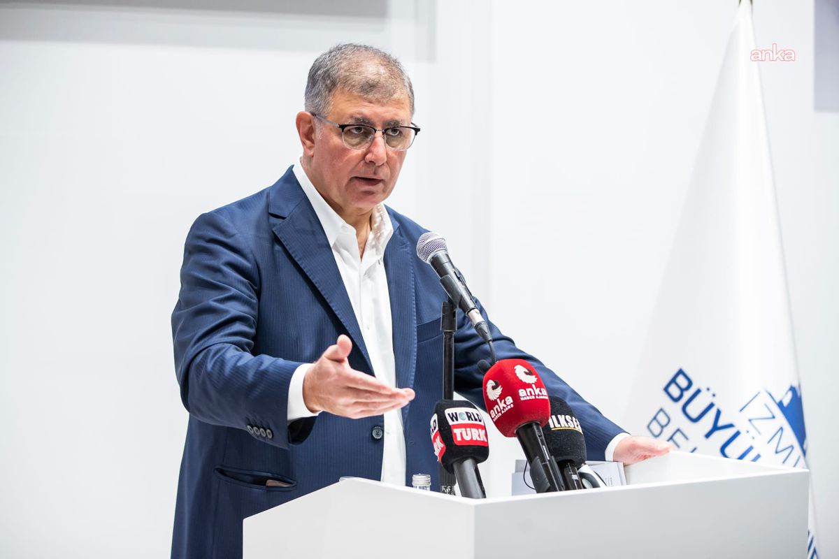 İZBB Başkanı Tugay geçtiğimiz günlerde ayrıldığı CHP WhatsApp grubuna yeniden eklendi